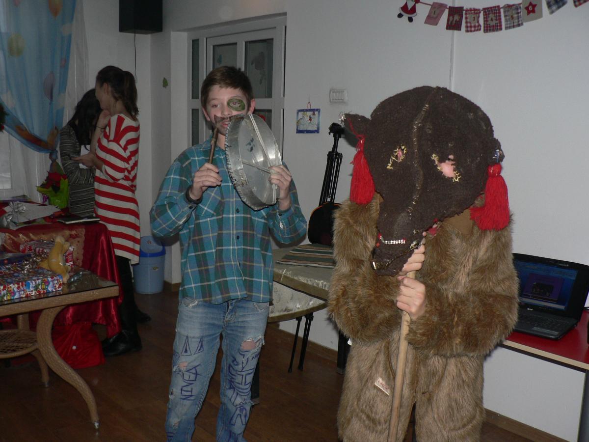 Serbare la Asociația Lumină și Dar