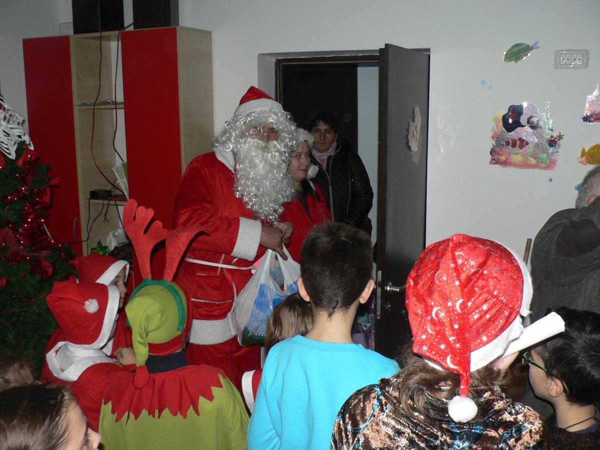 Serbare la Asociația Lumină și Dar